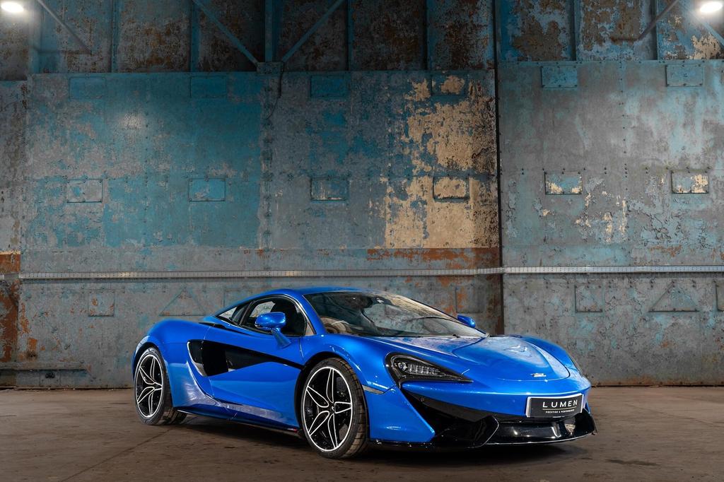 2020 McLaren 570S Blue Coupe Sports Car with Butterly Doors and 2-Seats 3.8T V8 SSG (Black-Red Interior) - Malaysia McLaren Car for Sale Promotion [DIRECT IMPORT]