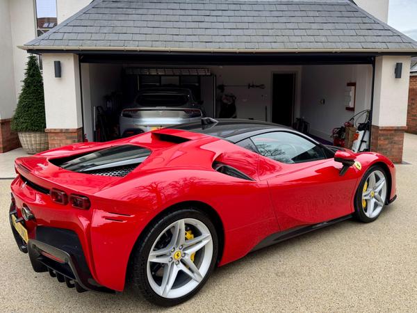 2021 Ferrari SF90 Stradale Red Coupe Plug-in Hybrid Sports Car with 2 Seats 4.0T V8 F1 DCT 4WD - Malaysia Ferrari Car for Sale Promotion [DIRECT IMPORT]