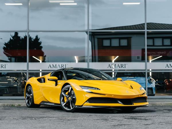 2021 Ferrari SF90 Stradale Yellow Coupe Plug-in Hybrid Sports Car with 2 Seats 4.0T V8 F1 DCT 4WD (Black Interior) - Malaysia Ferrari Car for Sale Promotion [DIRECT IMPORT]