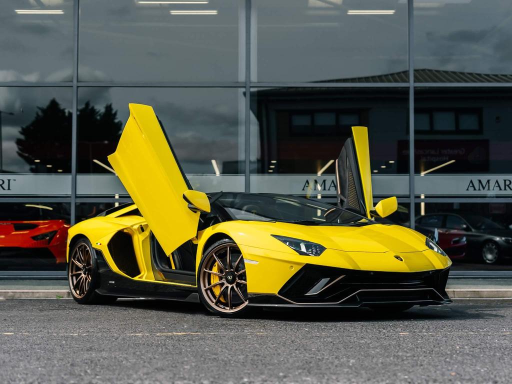 [DIRECT IMPORT] 2022 Lamborghini Aventador Ultimae Roadster 6.5 V12 LP 780-4 ISR 4WD Convertible - Yellow Convertible (2022) - Recond Car