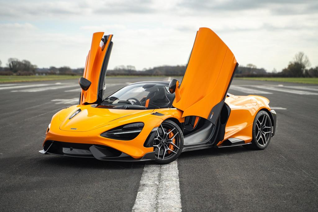 2022 McLaren 765LT Spider - Orange Convertible Coupe Sports Car with Butterly Doors and 2-Seats 4.0T Twin-Turbo V8 SSG (Black Interior) - Malaysia McLaren Car Price for Sale Promotion [DIRECT IMPORT]