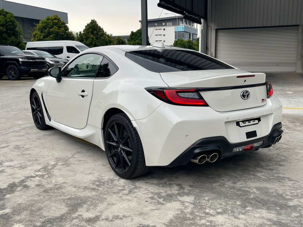 [NEW ARRIVAL] 2022 Toyota GR86 2.4 RZ Coupe Auto (4 Exhaust Pipe) - White Coupe (2022) - Malaysia Recond Car