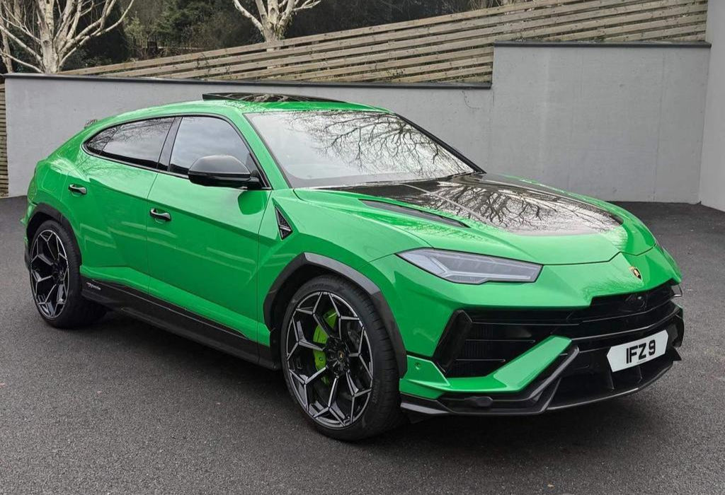 2024 Lamborghini Urus Performante Green Super SUV 4.0L V8 BiTurbo 4WD (Black Interior) - Malaysia Lamborghini Car for Sale Promotion [DIRECT IMPORT]