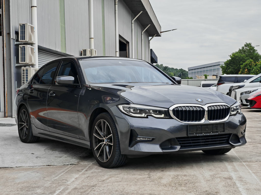 [NEW ARRIVAL] BMW 320i 2.0L (Local Spec) - 3-Series Grey Sedan (2022/2022) - Recond Car