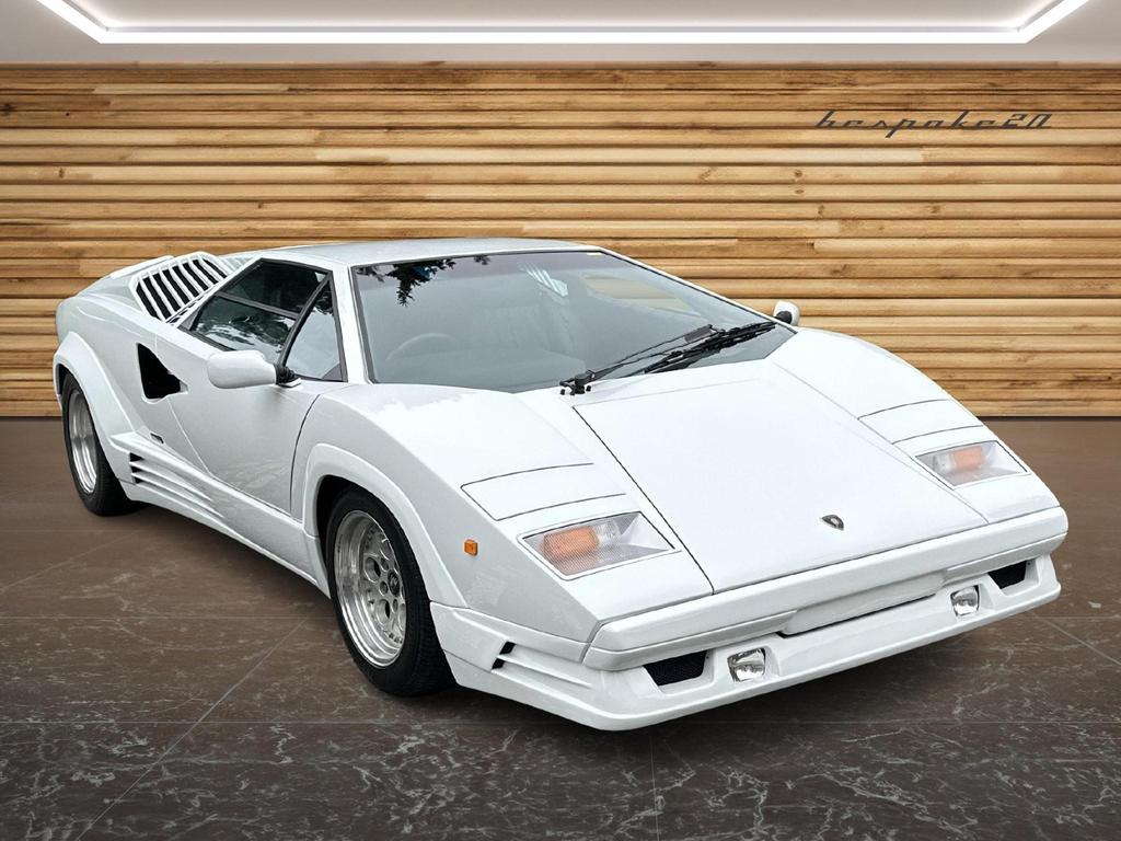 [VINTAGE COLLECTIBLES] Lamborghini Countach 5.2 Anniversary (Vintage Car Collectible) - White Coupe (1989) - Recond Car